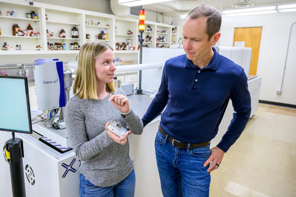 WSU develop Layered semiconductor for Memory, Data Storage the volt post 2