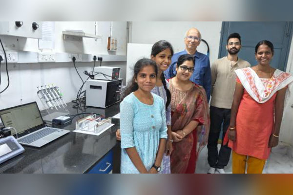 Chip-based microfluidic device, -µD by IIT Madras