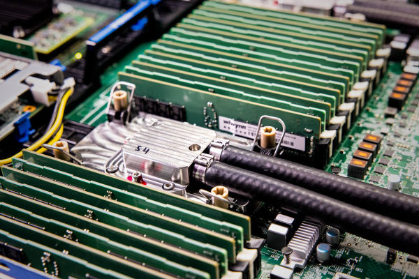 Microsoft Unveils Microfluidic Cooling Find for AI Chips