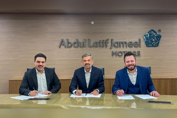 Hydrogen Power MoU Boosts Saudi Vision 2030 Goals