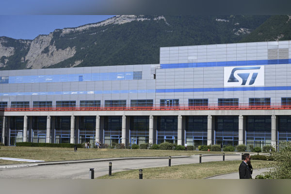 STMicro, EIB Sign €500M Deal to Boost EU Chip Strength