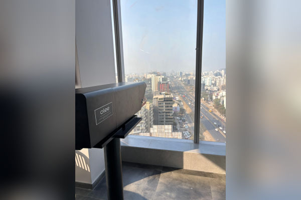 olee.space Demos 20km 10Gbps Laser Link